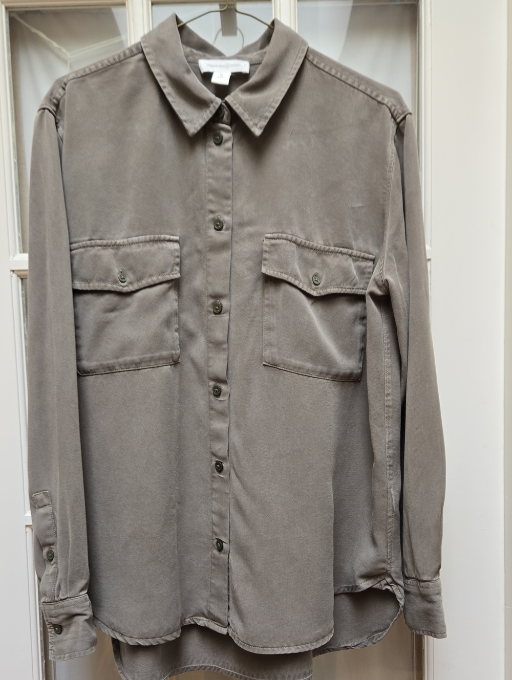 Treasure & Bond Women's Button-Down Shirt in Khaki/Olive Green